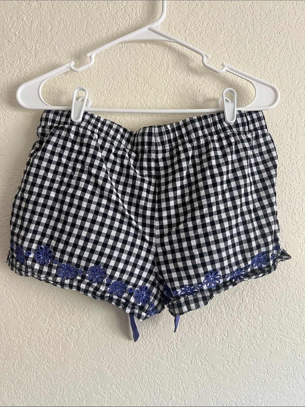 Old Navy Gingham Shorts - Picture 3 of 3